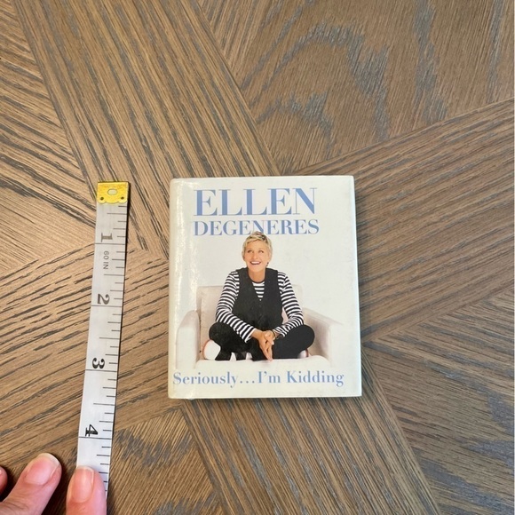 SERIOUSLY...I'M Kidding (Miniature Edition) by Ellen DeGeneres - Picture 5 of 6